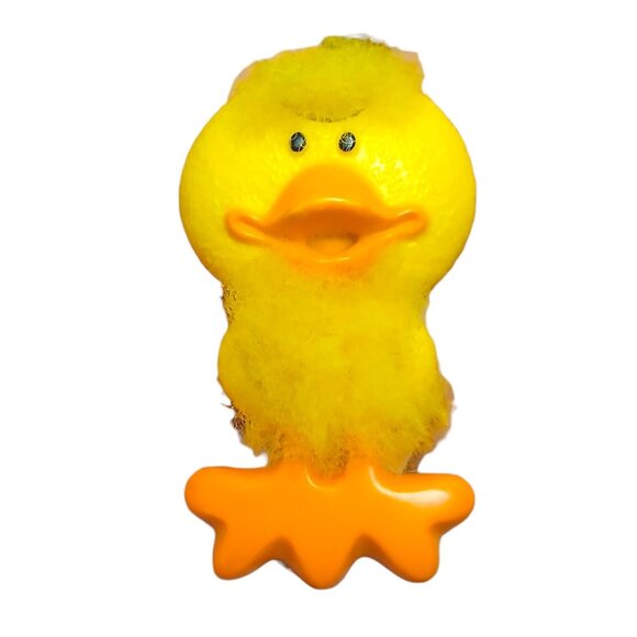 Vintage 1970s Avon Pin Pal Luv-A-Ducky Yellow Duck Spring Easter Brooch Fuzzy - Picture 1 of 3